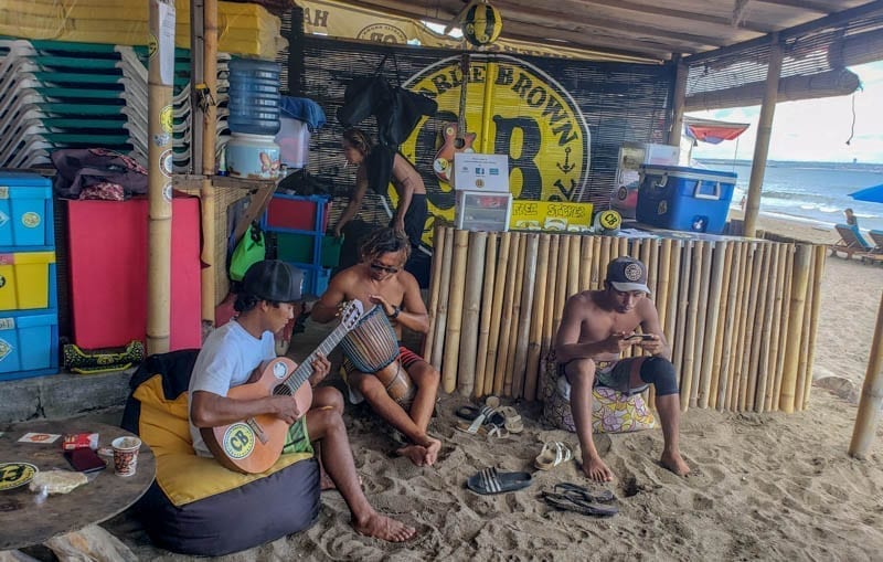 Charlie Brown Surf School in Canggu