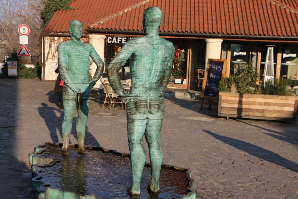 Piss Sculpture in Prague. Avoid the crowds by coming in the morning before the museum even opens!