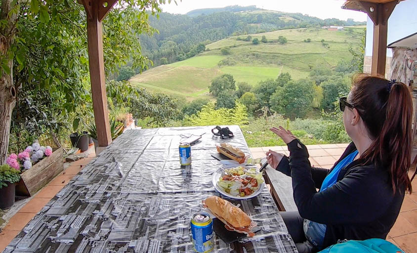 lunch on the camino de santiago