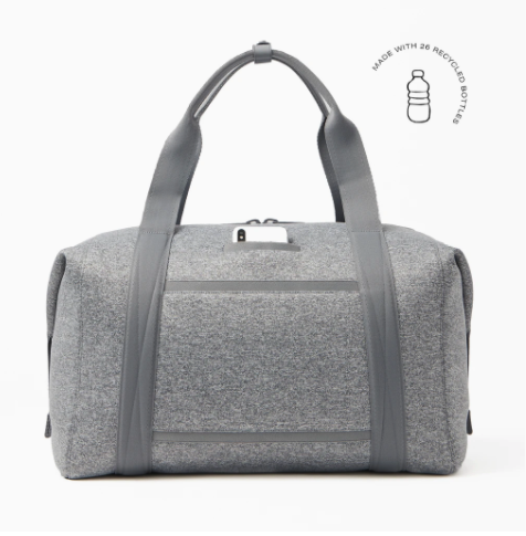 Sustainable duffel bag that keeps you organized