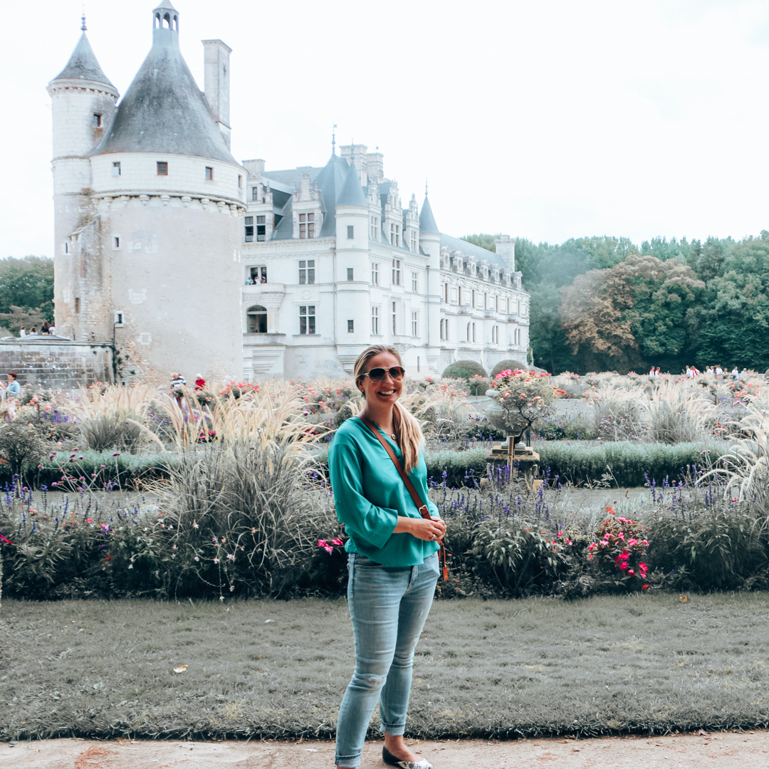 On a romantic nomad date in France